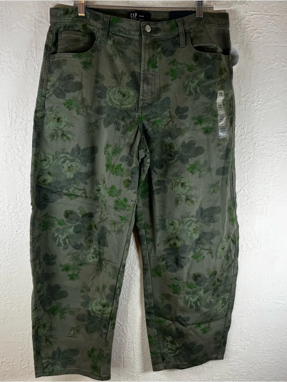 Gap High Rise Floral Print Barrel Jeans in Green - Picture 3 of 15